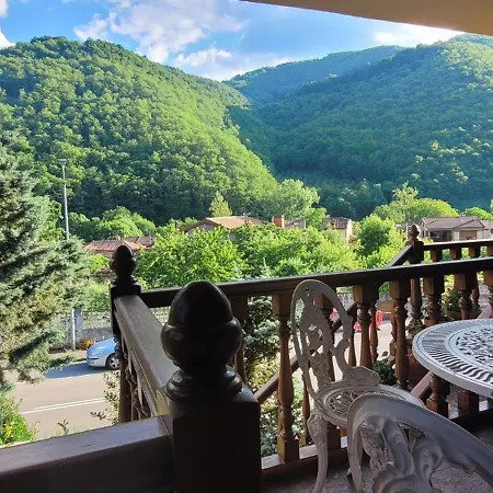Casa Luisin Holiday home *